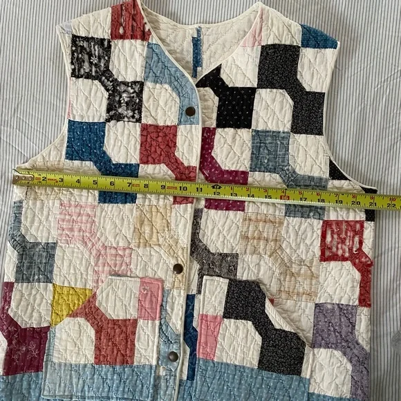 Handmade quilt vest. - Picture 8 of 8